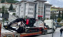 Hayırseverlerden Kastamonu’nun ilçesine ekskavatör desteği