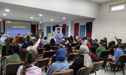 Kastamonu’da TÜBİTAK Bilim Söyleşileri Devam Ediyor: Öğrenciler Afet Bilinci Kazanıyor