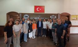 Kastamonu'nun ilçesinde belediye personeliyle bayramlaştı