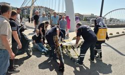 Motosiklet ile Bisiklet Çarpıştı: 2 Kişi Hastaneye Kaldırıldı