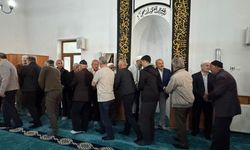 Taşköprü'de Bayram Coşkusu: Başkan Arslan Camide Vatandaşlarla Bayramlaştı