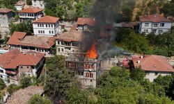 150 yıllık tarihi konak yangında kullanılamaz hale geldi