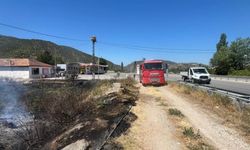 Akaryakıt istasyonu yanında yangın çıktı: Faciadan dönüldü