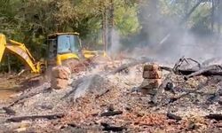 Kastamonu'da iki katlı ev küle döndü: 2 kardeş yaralı olarak kurtuldu
