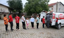 Kastamonu'da köy köy geziyor: Seyyar dondurmacı mutluluk dağıtıyor