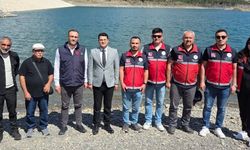 Araç Barajı’na Sazan Takviyesi: 100 Bin Yavru Suya Salındı