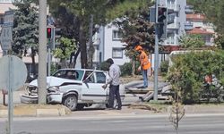 Hanönü'ye komşu ilçede kaza: Direğe çarptı