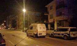 Husumetlilerini evinin önünden geçtiğini görünce kurşun yağdırdı