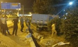 Kastamonu’da Feci Kaza! Lastiği Patlayan Kamyon Otobüs Terminaline Girdi
