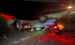 Feci kazada can pazarı: Köprüden uçan otomobilde 1’i ağır 2 yaralı
