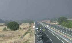 Kastamonu'da dumanlar yolu kapladı, iki şehri bağlayan yol ulaşıma kapatıldı
