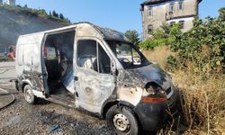Son dakika: Kastamonu'da panelvan araç küle döndü (Detaylar)