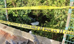 Feci kaza! Üniversite öğrencilerinin bulunduğu otobüs bahçeye uçtu: 4 yaralı!