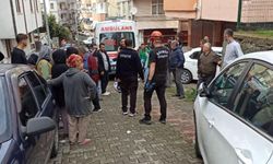 Freni Boşalan Otomobil Korku Saçtı: Yoldan Geçen Vatandaşı Duvara Sıkıştırdı!