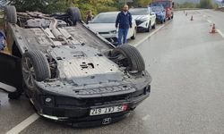 Kontrolden Çıkan Otomobil Devrildi: Sürücü Yaralandı