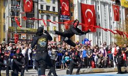 Kastamonu'da komandoların dövüş sanatları gösterisi nefes kesti!