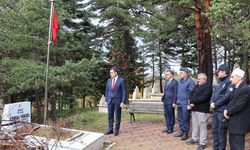 Kastamonu’nun İlçe Kaymakamı Çakır Şehitlerin Kabirlerini Ziyaret Etti