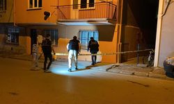 Gece yarısı silahlı saldırı: Sokak ortasında bacağından vuruldu!