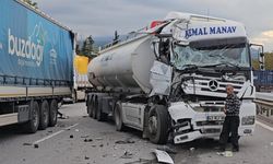 Otoyol da Tır Kazası: Hurdaya Dönen Araçtan Mucize Kurtuluş