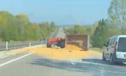 Taşköprü’de traktör kazası: Mısırlar yola saçıldı!
