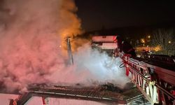 Ahşap Ev Alev Alev Yandı, 1 Kişi Yaralandı