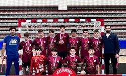 İnebolu Atatürk Ortaokulu Yıldız Erkekler Hentbol Şampiyonu Oldu