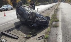 Kastamonu–Karabük yolunda can pazarı: Araç takla attı, 2 yaralı