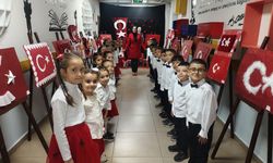 Minik Ellerden Anlamlı Dokunuş: Kastamonu'da 'Okuluma Alıştım, Bayrağımla Tanıştım' sergisi açıldı