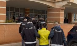 Kastamonu'da 6 adrese eş zamanlı baskın: 3 şüpheliden 2'si tutuklandı!