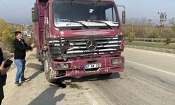 Kastamonu’da Kamyon Arızalı Otomobile Çarptı: 1 Kişi Ağır Yaralandı