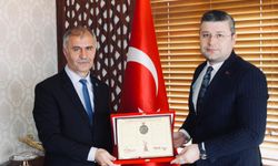 Kastamonu'dan Bolu'ya atandı: İstiklal Madalyası Plaketi verildi!