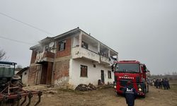 Taşköprü’de Korku Dolu Dakikalar: İki Katlı Binada Yangın Çıktı