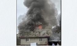 Taşköprü'de Ahşap Ev Alev Alev Yanıyor