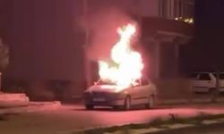 Seyir Halindeydi, Bir Anda Tutuştu: Araç Kül Oldu