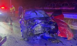 Feci kaza: Otomobil tıra arkadan çarptı, 22 yaşındaki genç hayatını kaybetti