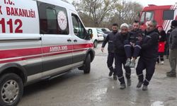 Fabrikada panik anları: 2 işçi dumandan etkilendi