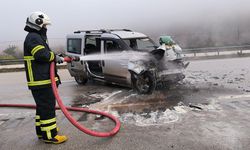 Hafif ticari araç tırla çarpıştı: Feci kazada 5 yaralı var!