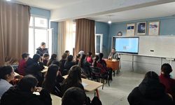 Hanönü’de gençlere kandil konferansı