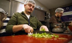 Kastamonu Üniversitesi öğrencileri danışanlar için yemek hazırlandı