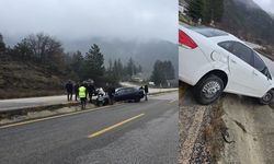 Kastamonu’da aynı noktada peş peşe kaza: Bir araç takla attı