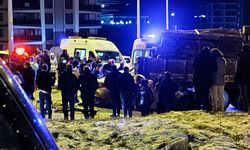 Kastamonu'da otomobil tırın altına girdi! Feci kazada 1 kişi yaşamını yitirdi: 2 kişi yaralandı!