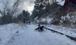 Kastamonu'nun ilçesinde çocuklar karın tadını çıkardı