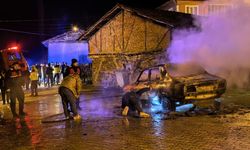 Köy Yolunda Panik: Park Halindeki Araç Alev Aldı