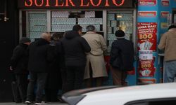 Her kes kuyruğa girdi: Başvaizden açıklama