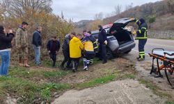 Sollama Sırasında Kaza: Otomobil Kanala Uçtu, 1 Yaralı