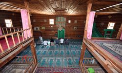 Taşköprü'de 126 Yıllık Çivisiz Ahşap Cami Zamana Meydan Okuyor (görüntülü haber)