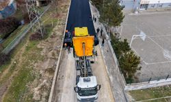 Taşköprü'de konfor artıyor: Sıcak asfalt mesaisi sürüyor
