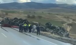 Feci Kaza: Ilgaz Yolunda Kontrolden Çıkan Tır Devrildi!