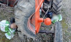 Yürekleri ağza getiren kaza: Yaşlı adam traktörün altında kaldı