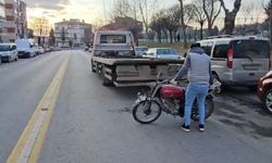 Korkutan Motosiklet Kazası: Yaşlı Kadın ve Sürücü Yaralandı